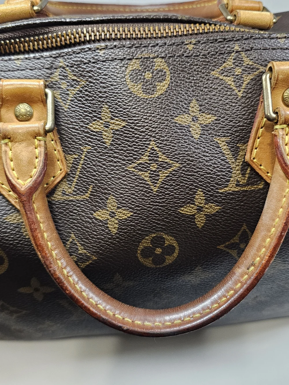 Louis Vuitton Monogram Canvas Speedy Handbag in Brown 30cm - Picture 6 of 15